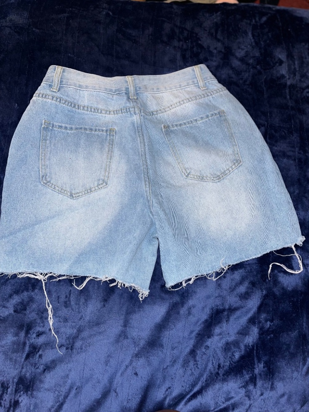 Shorts - Picture 2 of 3